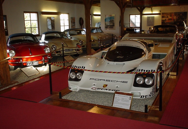 Alpe-Adria-Apartmanház - Porsche múzeum